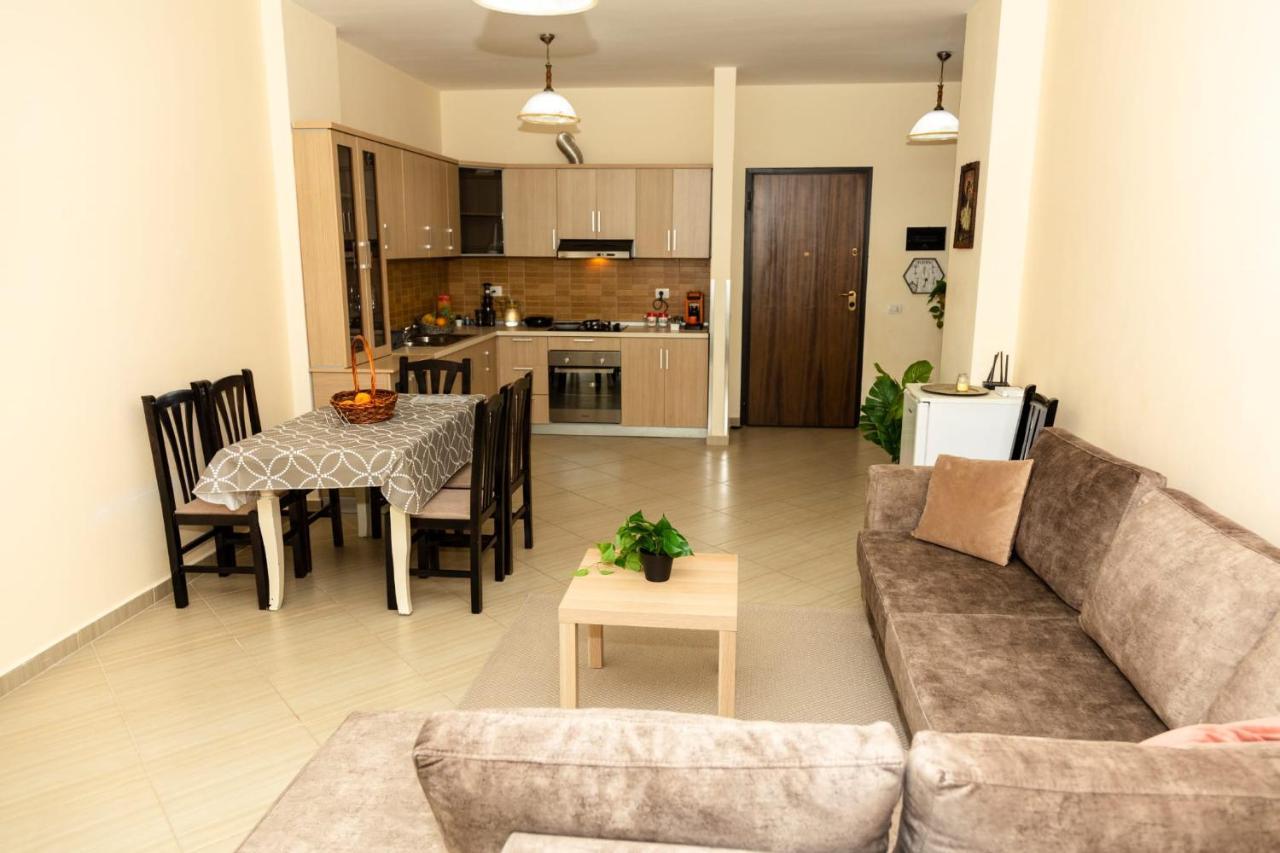 Bay Inn Apartment Sea Front فلورا المظهر الخارجي الصورة