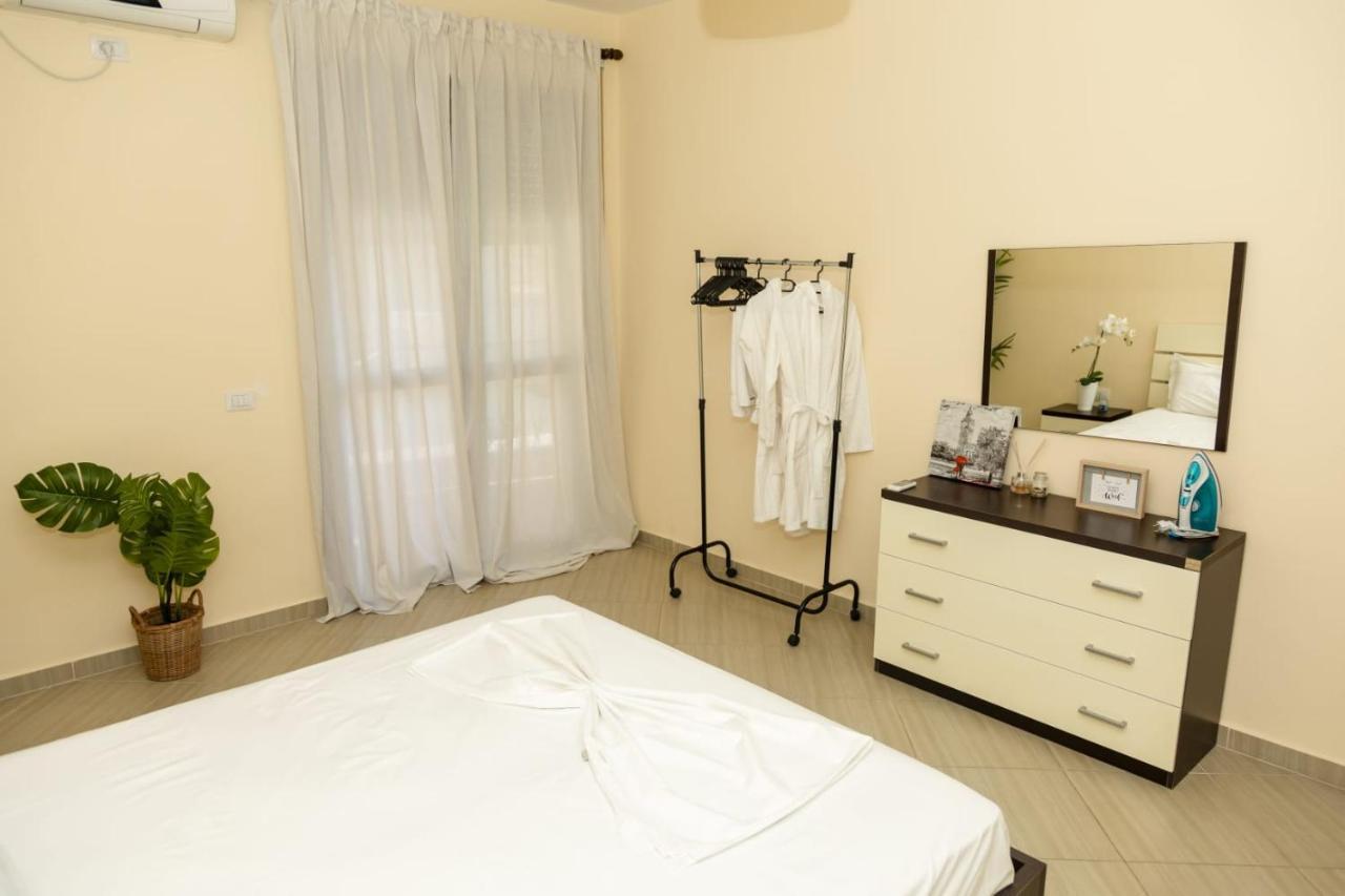 Bay Inn Apartment Sea Front فلورا المظهر الخارجي الصورة